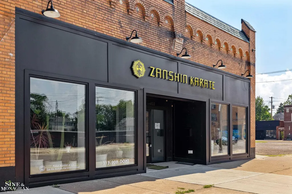 2500 Alter Road Detroit City MI 48215