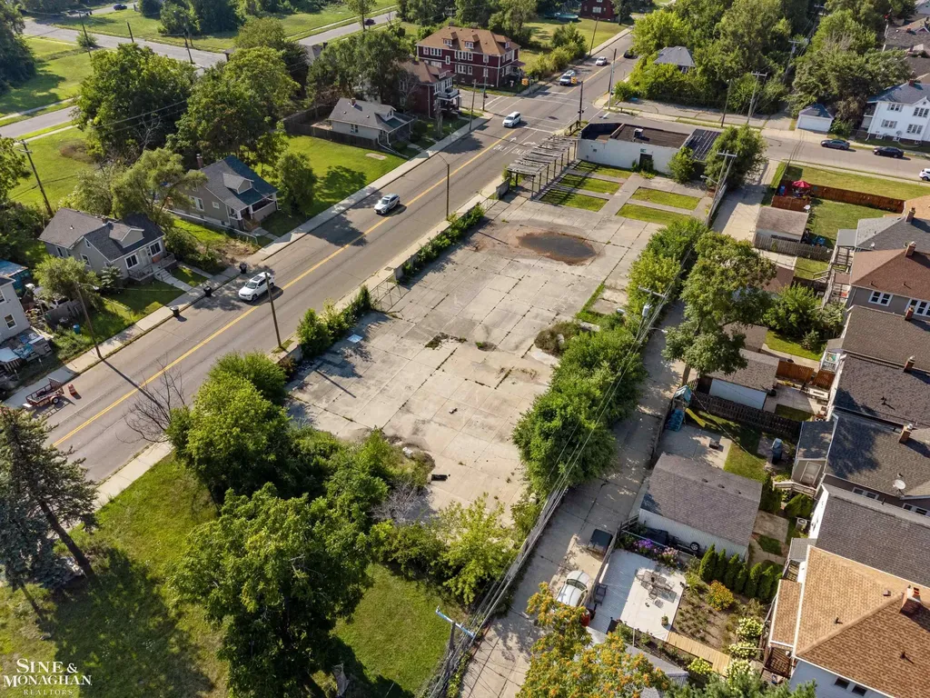 2500 Alter Road Detroit City MI 48215