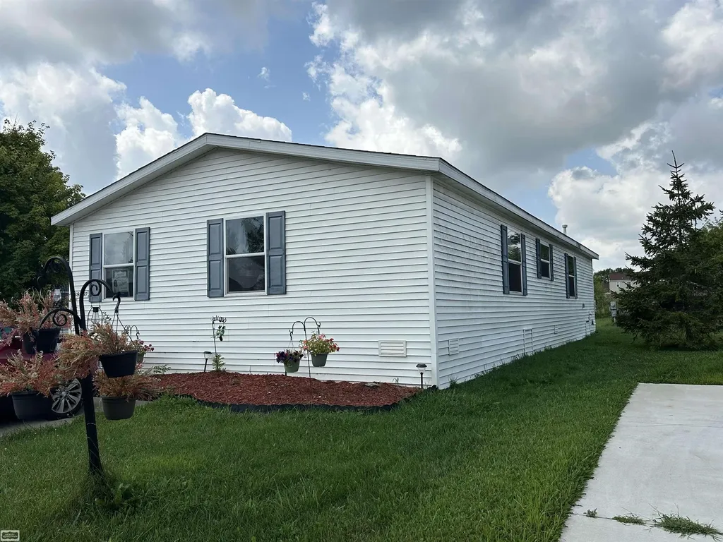 38067 St. Tropez Drive Clinton Charter Township MI 48038