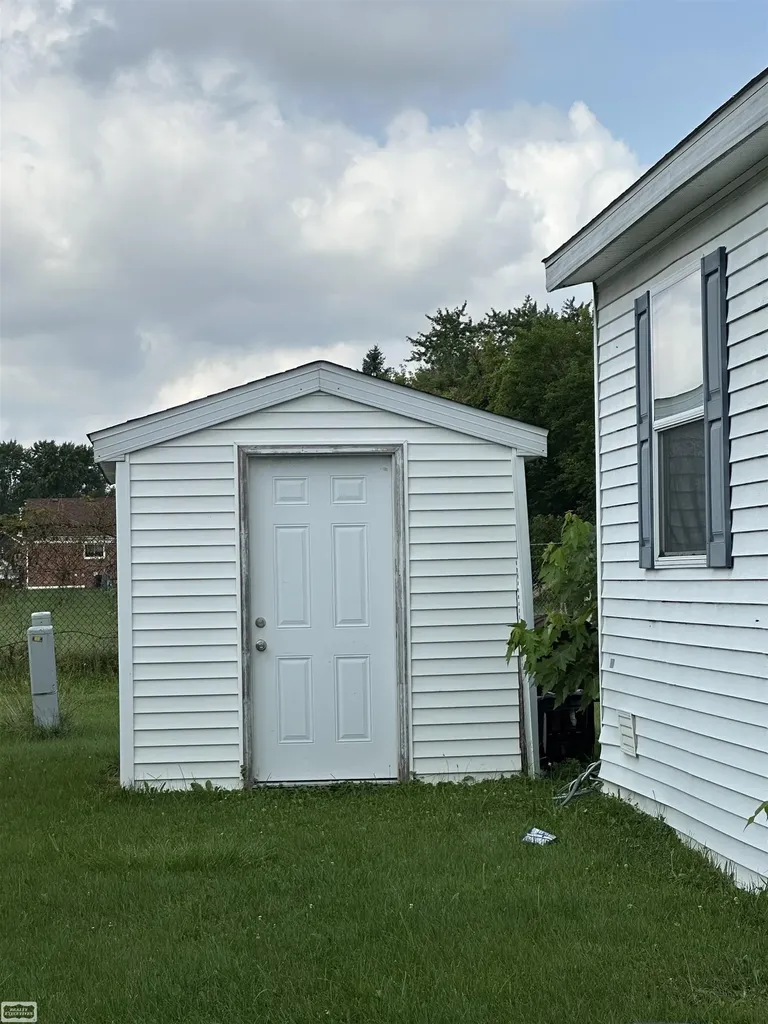 38067 St. Tropez Drive Clinton Charter Township MI 48038