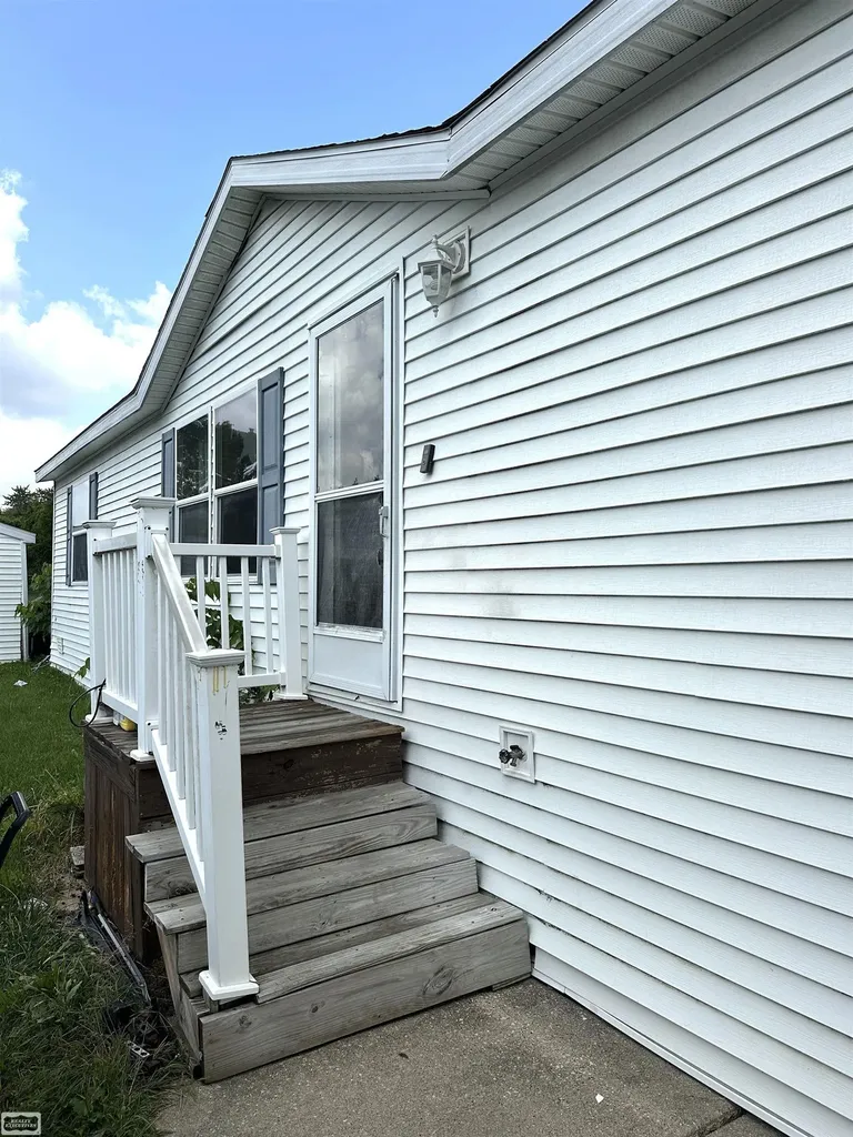 38067 St. Tropez Drive Clinton Charter Township MI 48038
