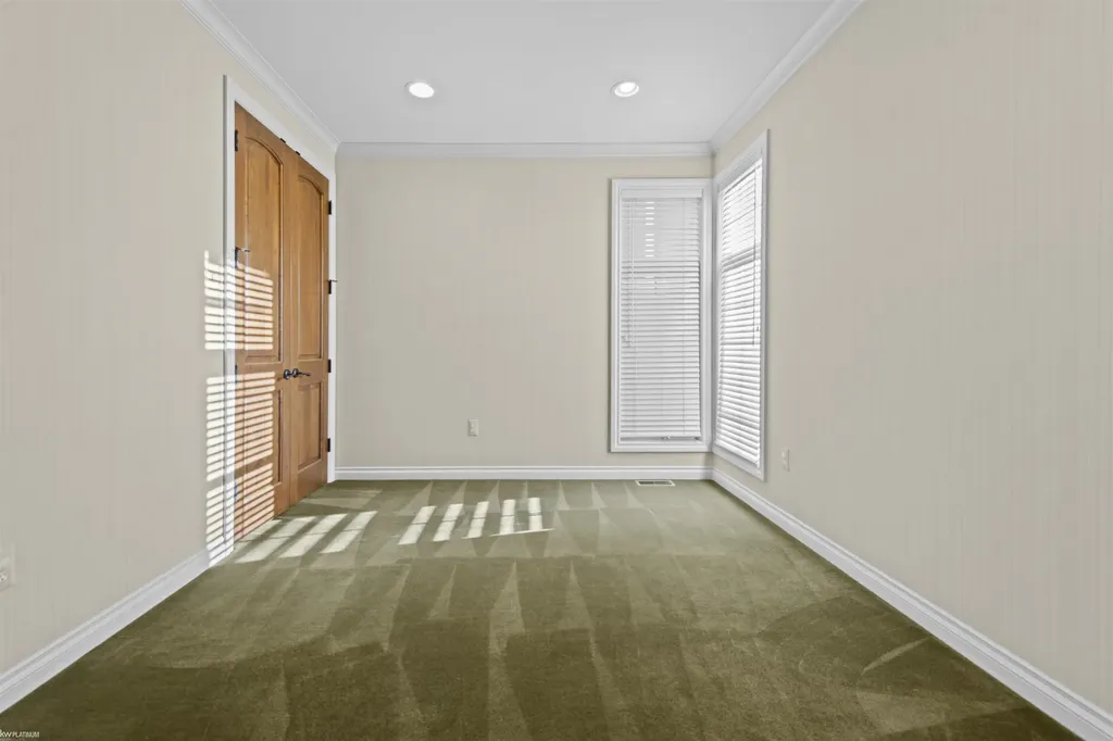 38128 Lakeshore Drive Harrison Charter Township MI 48045
