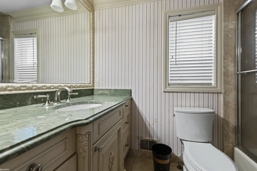 38128 Lakeshore Drive Harrison Charter Township MI 48045