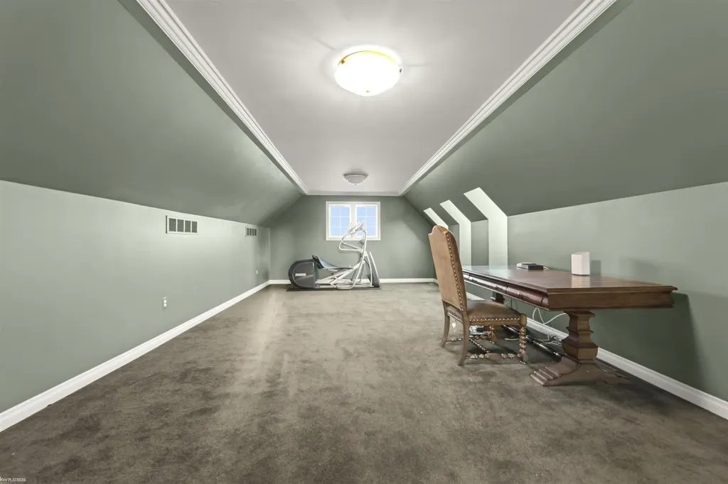 38128 Lakeshore Drive Harrison Charter Township MI 48045