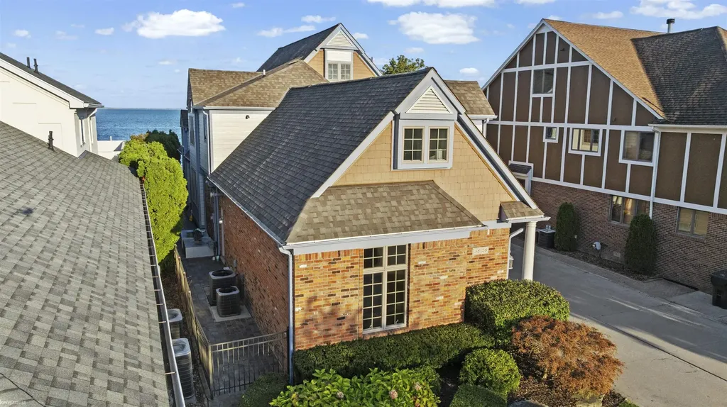 38128 Lakeshore Drive Harrison Charter Township MI 48045
