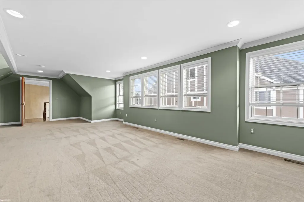 38128 Lakeshore Drive Harrison Charter Township MI 48045