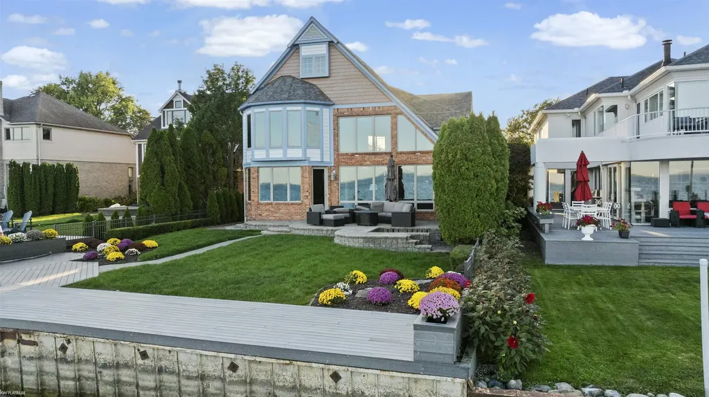 38128 Lakeshore Drive Harrison Charter Township MI 48045