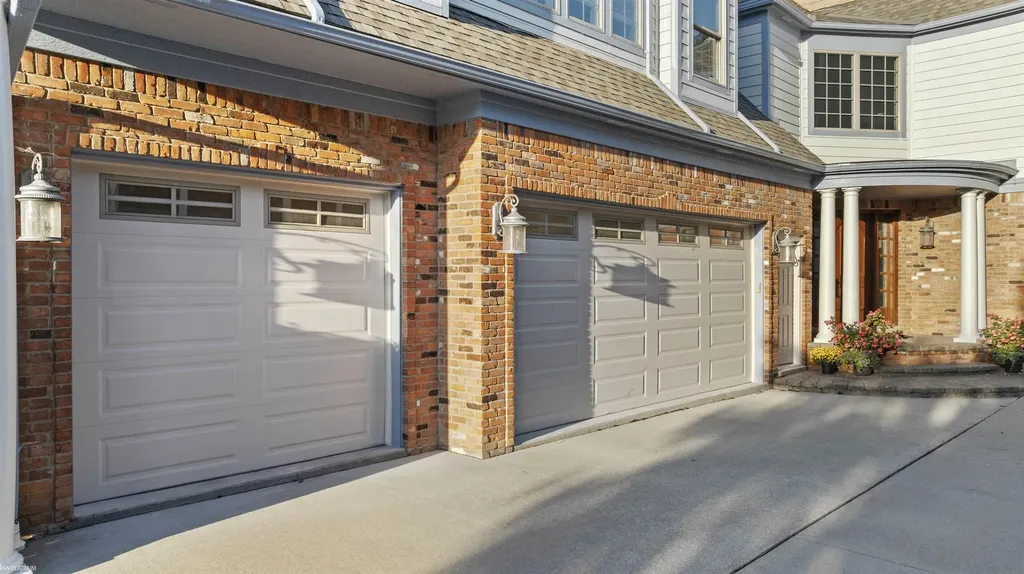 38128 Lakeshore Drive Harrison Charter Township MI 48045