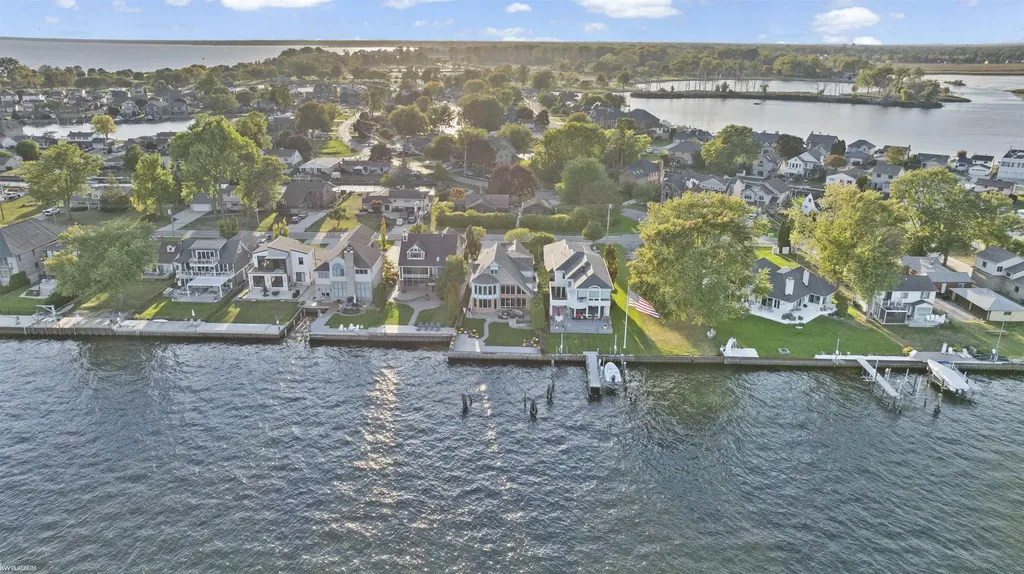 38128 Lakeshore Drive Harrison Charter Township MI 48045