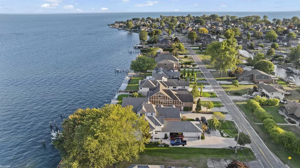 38128 Lakeshore Drive Harrison Charter Township MI 48045