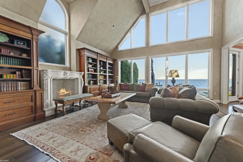 38128 Lakeshore Drive Harrison Charter Township MI 48045