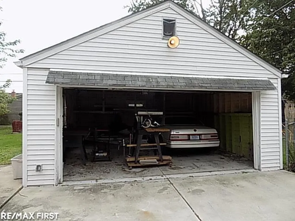 23830 Deziel Street St. Clair Shores City MI 48082