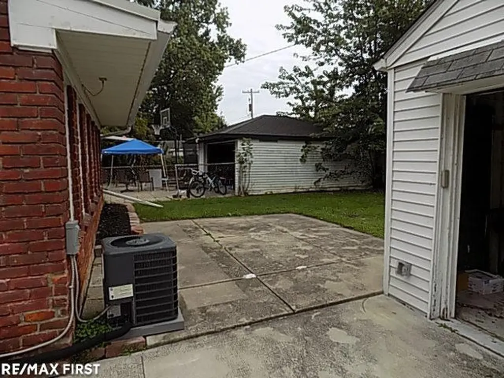23830 Deziel Street St. Clair Shores City MI 48082