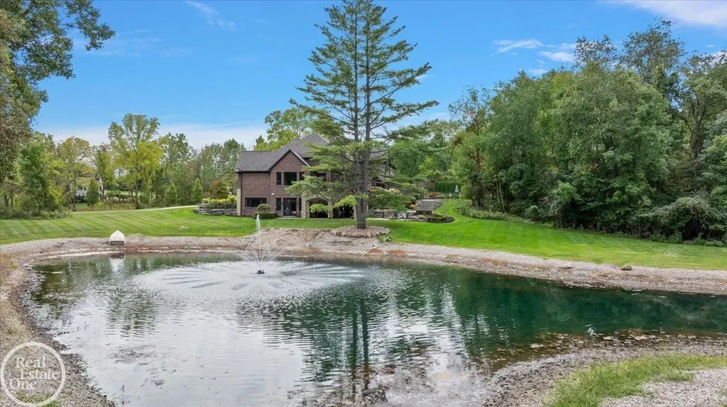 67773 Quail Ridge Drive Washington Township MI 48095