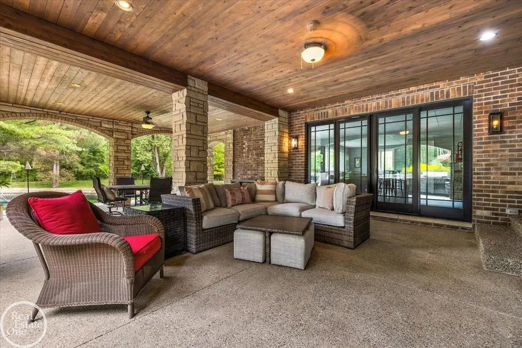 67773 Quail Ridge Drive Washington Township MI 48095