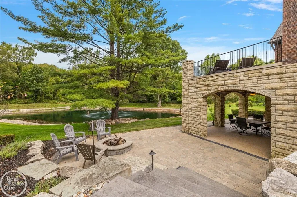 67773 Quail Ridge Drive Washington Township MI 48095