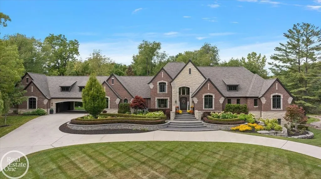 67773 Quail Ridge Drive Washington Township MI 48095