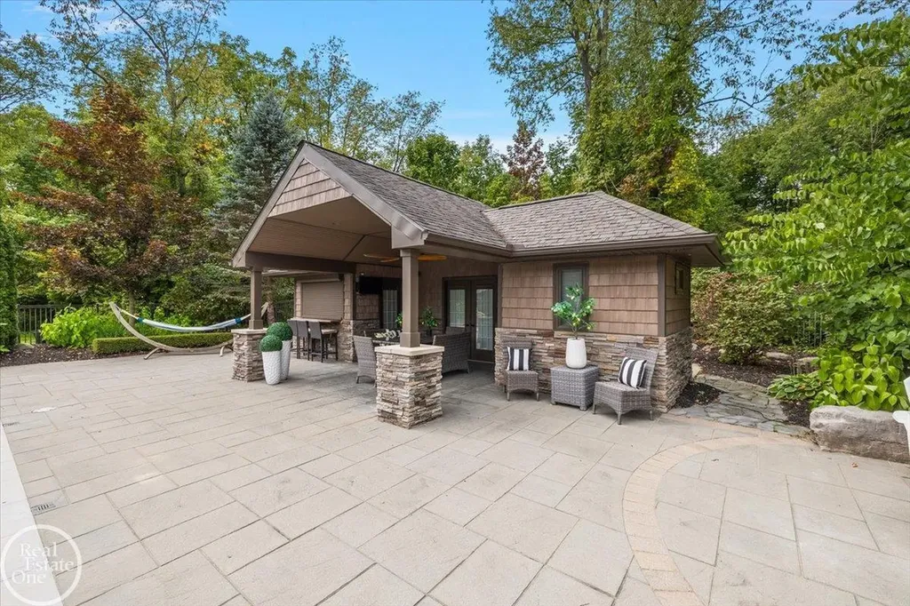 67773 Quail Ridge Drive Washington Township MI 48095