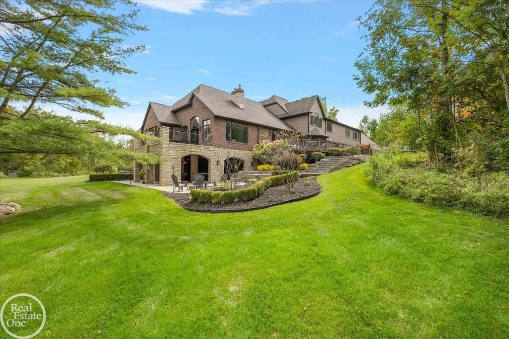 67773 Quail Ridge Drive Washington Township MI 48095