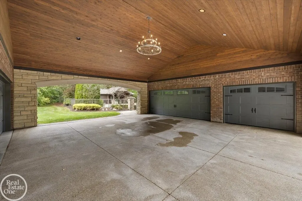 67773 Quail Ridge Drive Washington Township MI 48095
