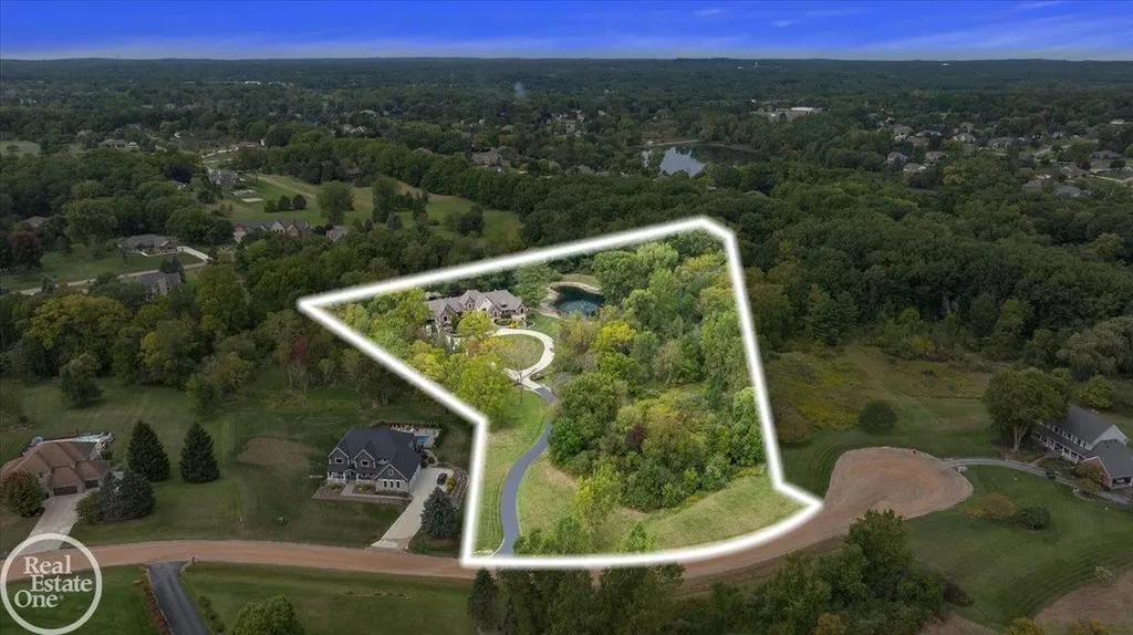 67773 Quail Ridge Drive Washington Township MI 48095