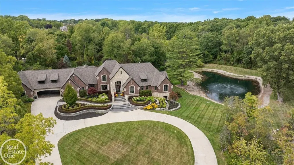 67773 Quail Ridge Drive Washington Township MI 48095