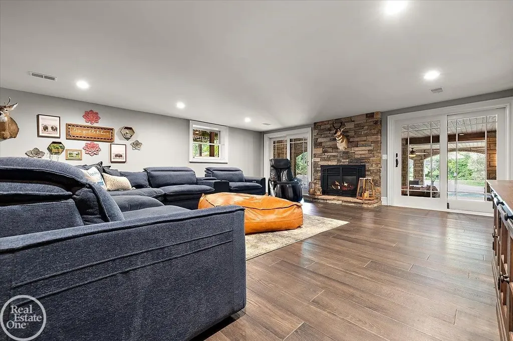 67773 Quail Ridge Drive Washington Township MI 48095