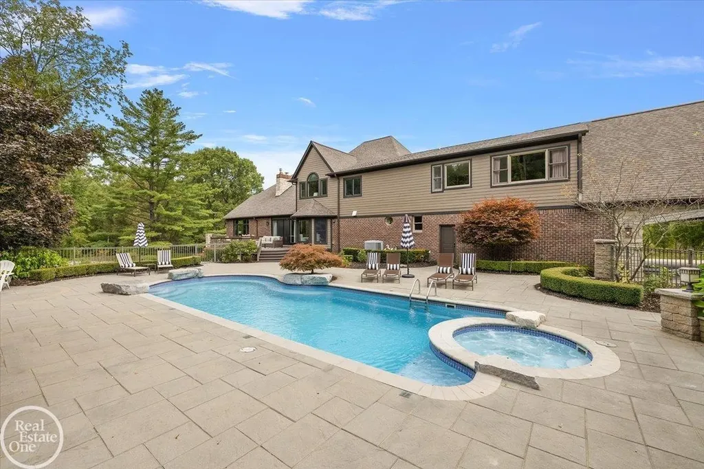 67773 Quail Ridge Drive Washington Township MI 48095