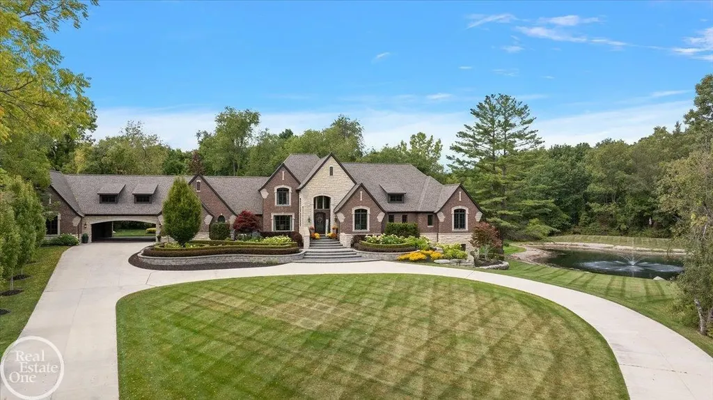 67773 Quail Ridge Drive Washington Township MI 48095