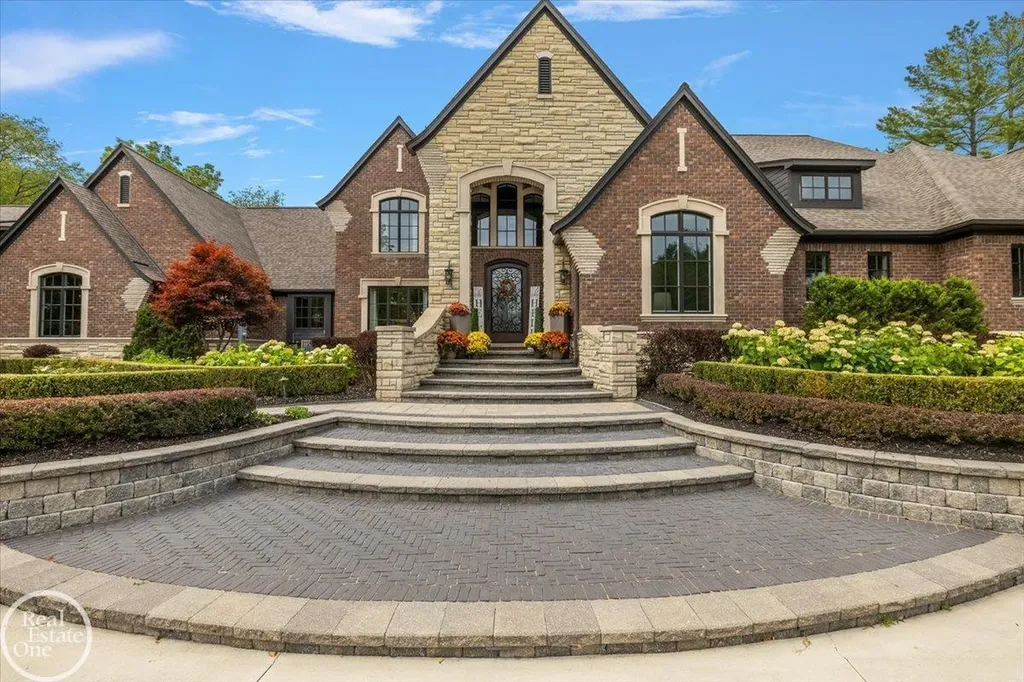 67773 Quail Ridge Drive Washington Township MI 48095