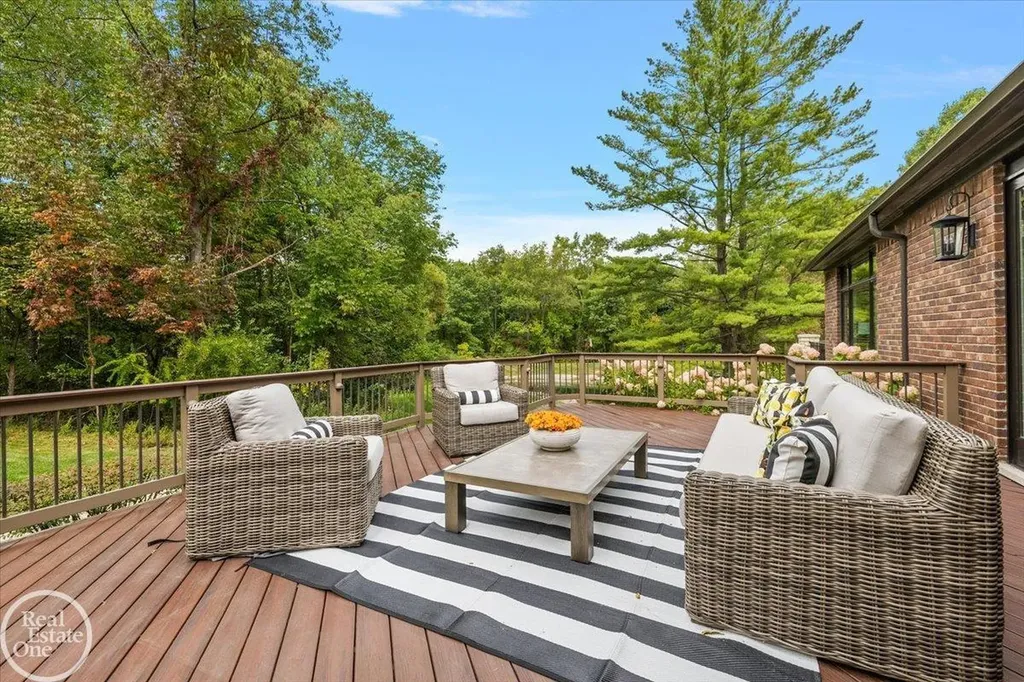 67773 Quail Ridge Drive Washington Township MI 48095