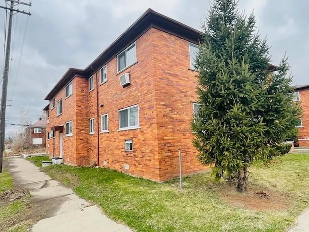 8207 Schaefer Highway Detroit City MI 48228