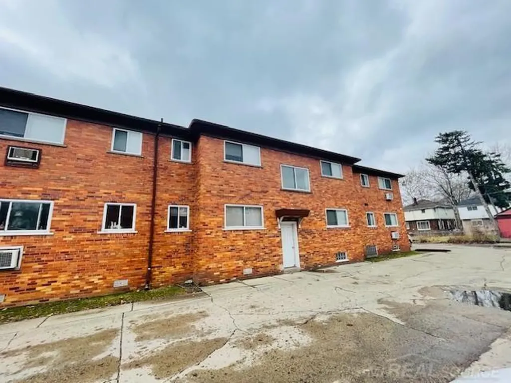 8207 Schaefer Highway Detroit City MI 48228