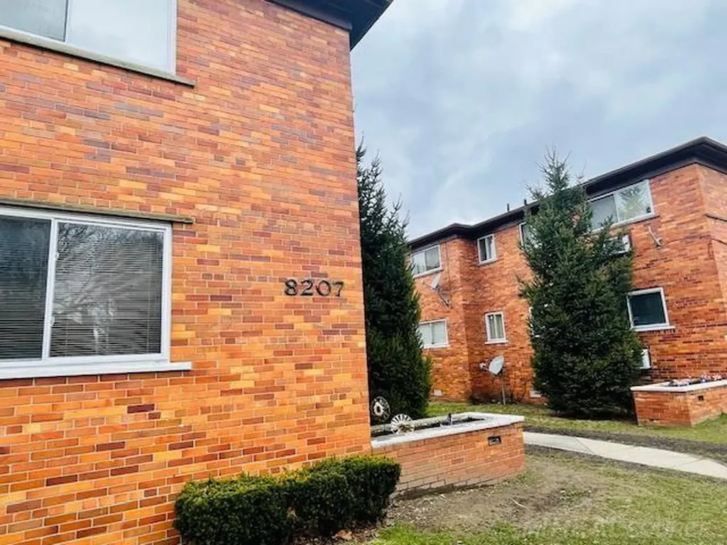 8207 Schaefer Highway Detroit City MI 48228