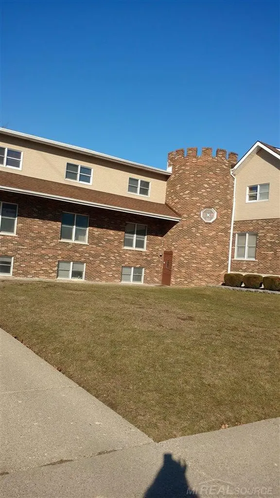 17097 17 Mile Road Clinton Charter Township MI 48038