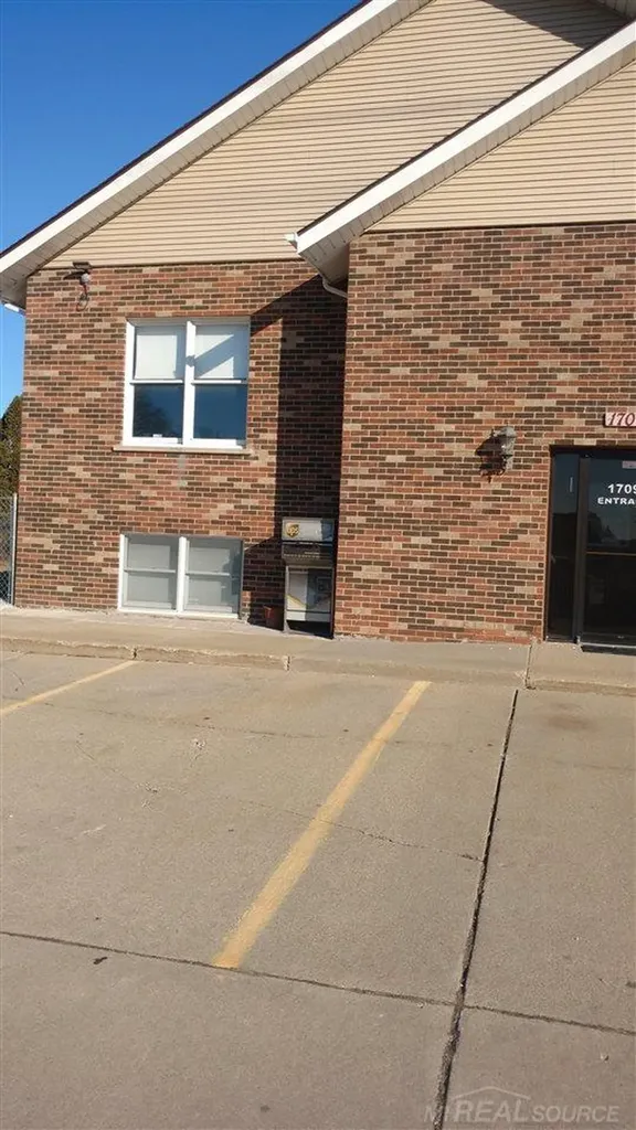 17097 17 Mile Road Clinton Charter Township MI 48038