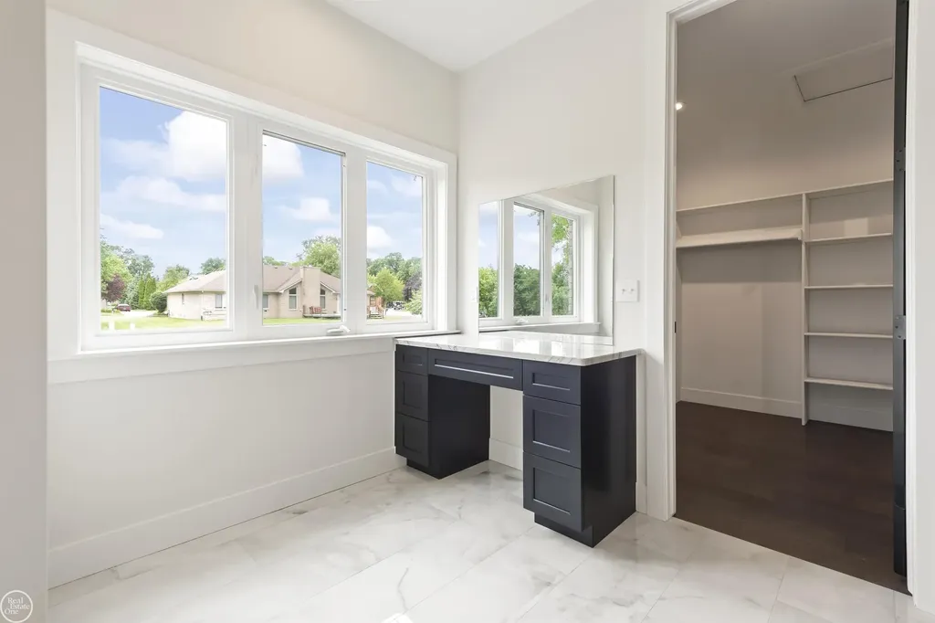 51557 Forster Lane Shelby Charter Township MI 48316