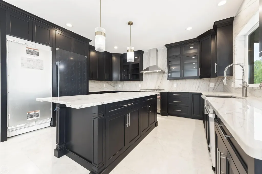 51557 Forster Lane Shelby Charter Township MI 48316