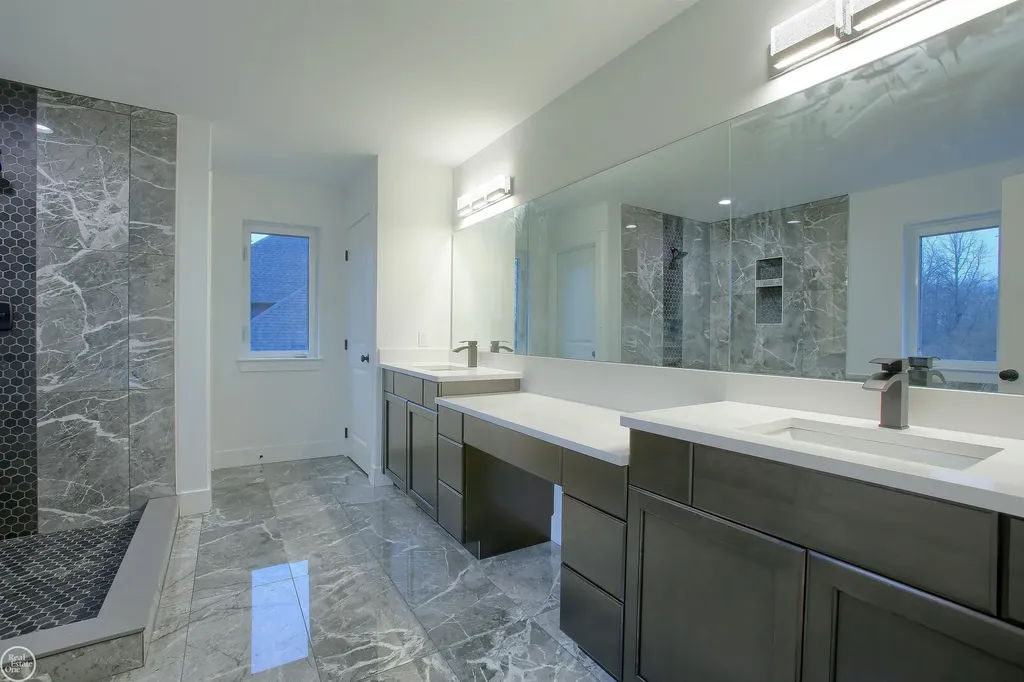 3479 Forster Lane Shelby Charter Township MI 48316