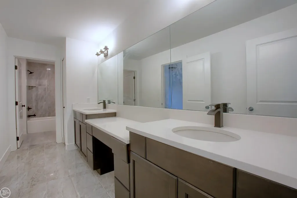 3479 Forster Lane Shelby Charter Township MI 48316
