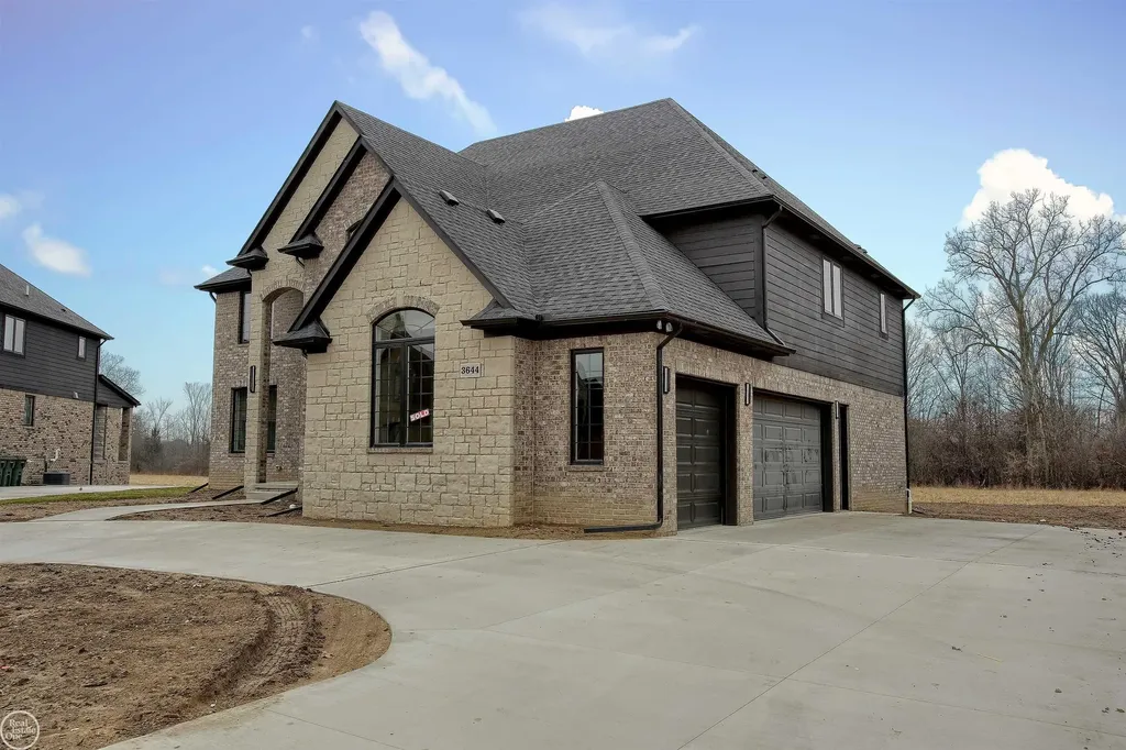3479 Forster Lane Shelby Charter Township MI 48316