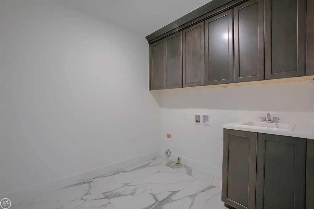 3371 Forster Lane Shelby Charter Township MI 48316