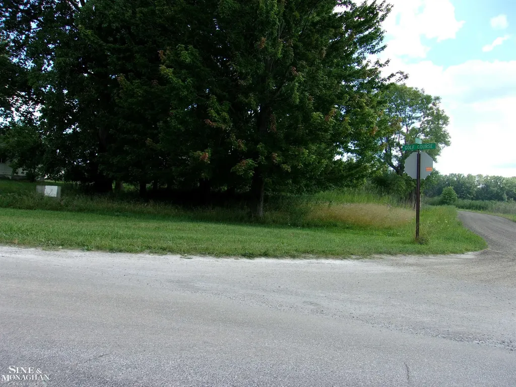 2039 Golf Course Road Clay Township MI 48028