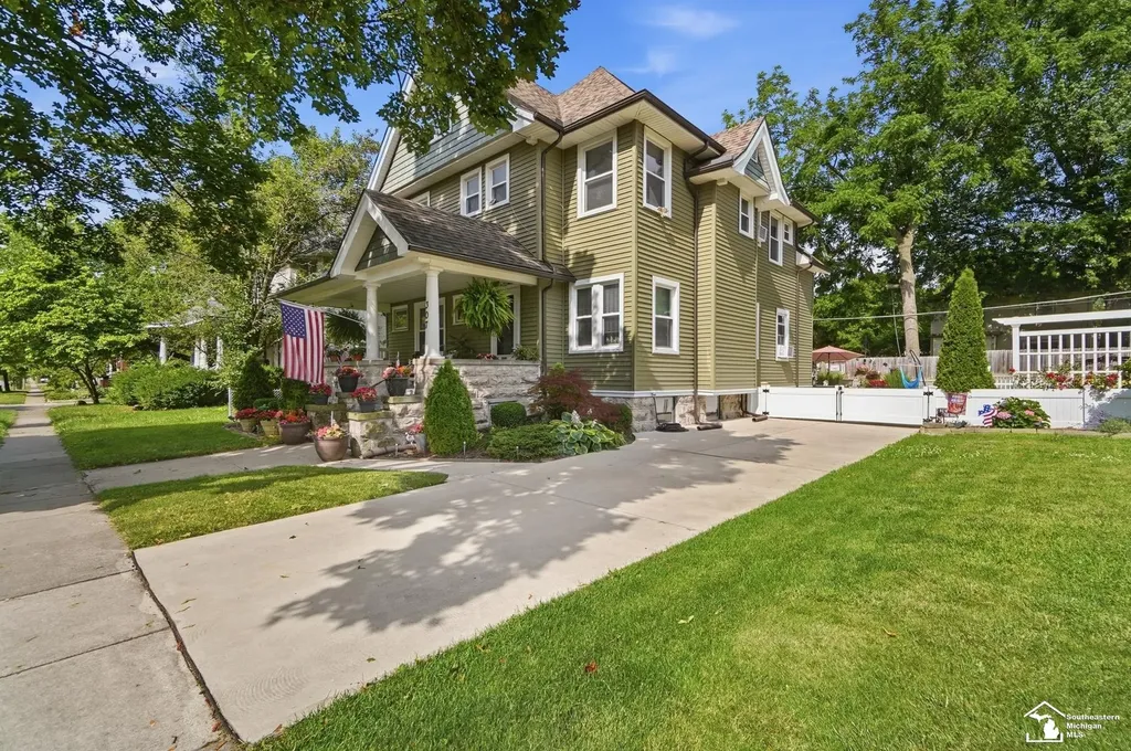 307 N Macomb Street Monroe City MI 48162