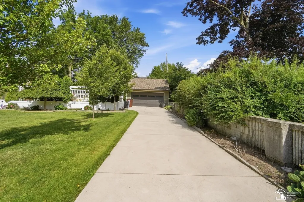 307 N Macomb Street Monroe City MI 48162