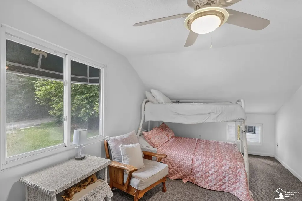 736 Lakeview Drive Columbia Township MI 49234