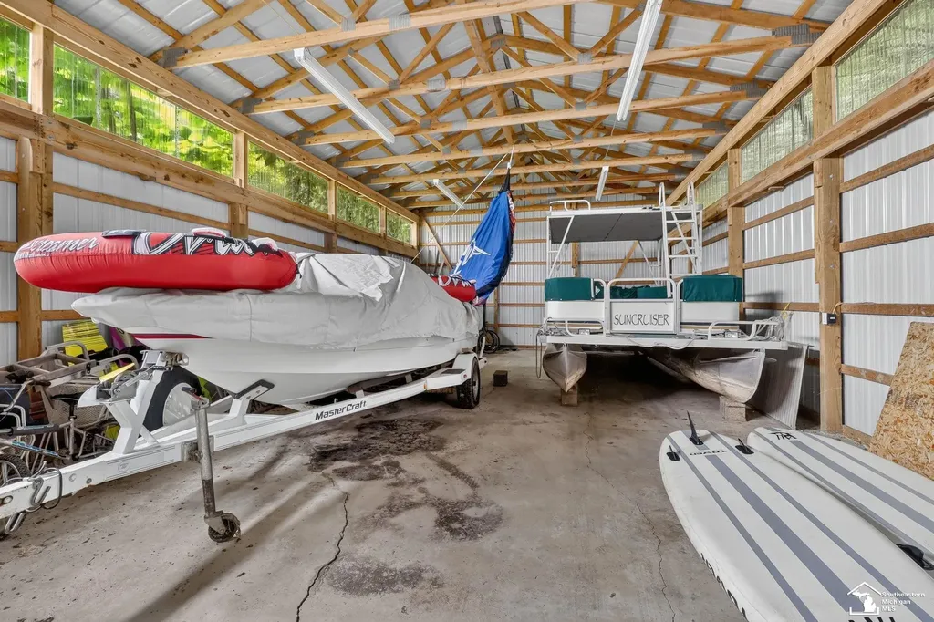 736 Lakeview Drive Columbia Township MI 49234