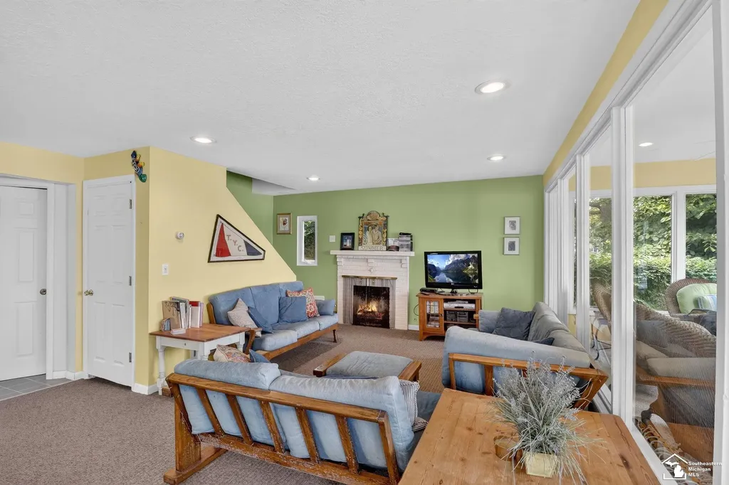 736 Lakeview Drive Columbia Township MI 49234