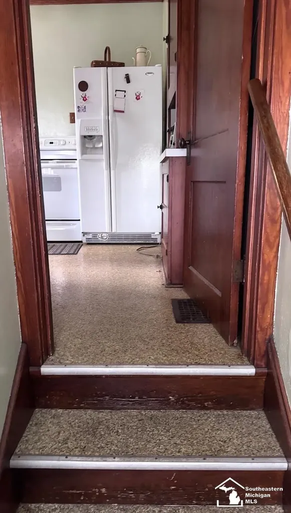 275 W Vesey Street Petersburg City MI 49270