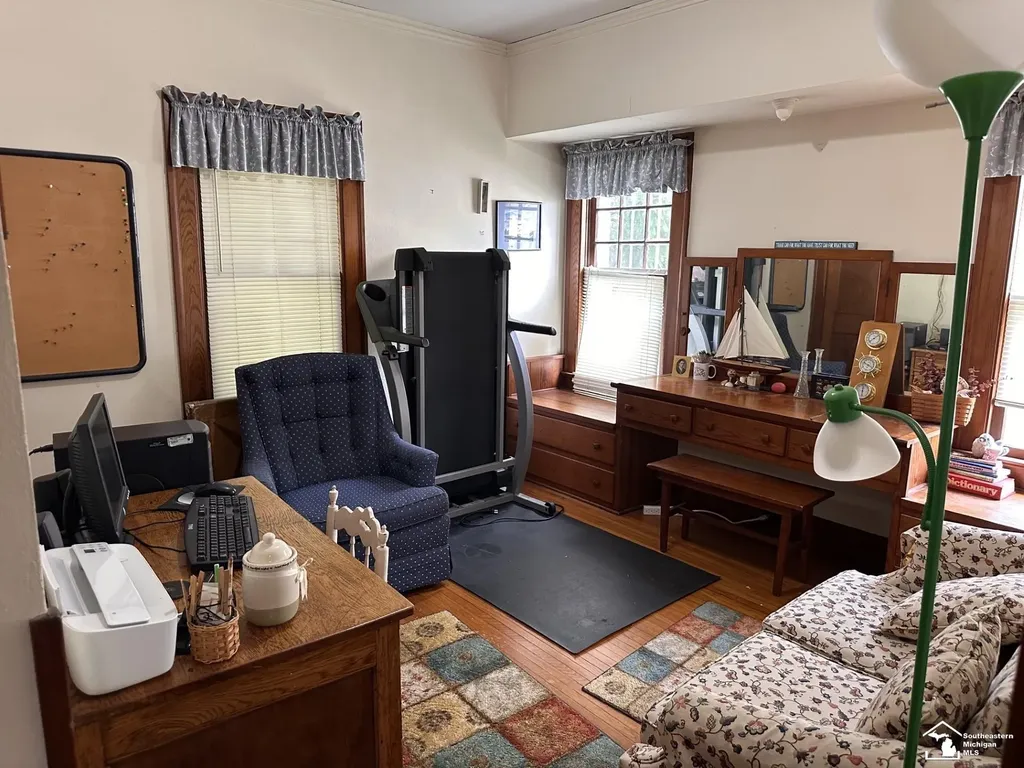 275 W Vesey Street Petersburg City MI 49270